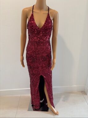 what shoes to wear with burgundy velvet dress Bailey Gown by Nookie main image 0